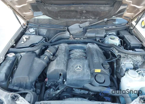 2002 Mercedes-Benz E 320 Special Edition z USA, uszkodzony, nr VIN WDBJF65J52B500040